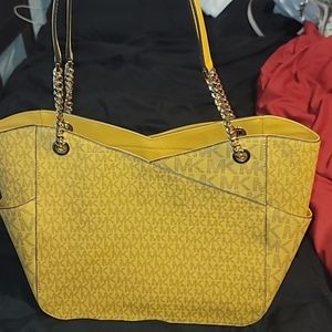 Michael Kors Jet Set in Marigold